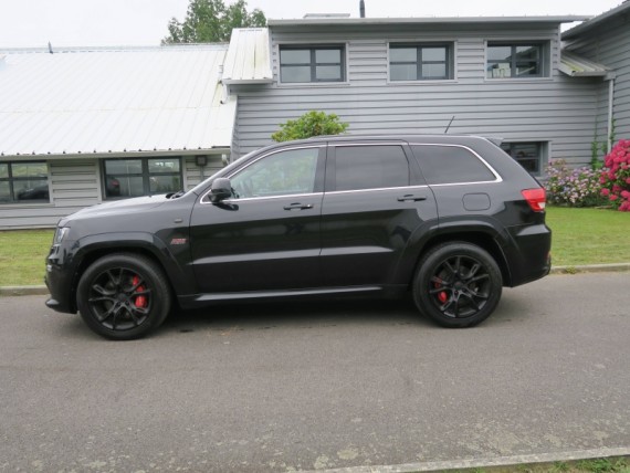 JEEP Grand Cherokee auem_AE6000029_03_hd.jpg